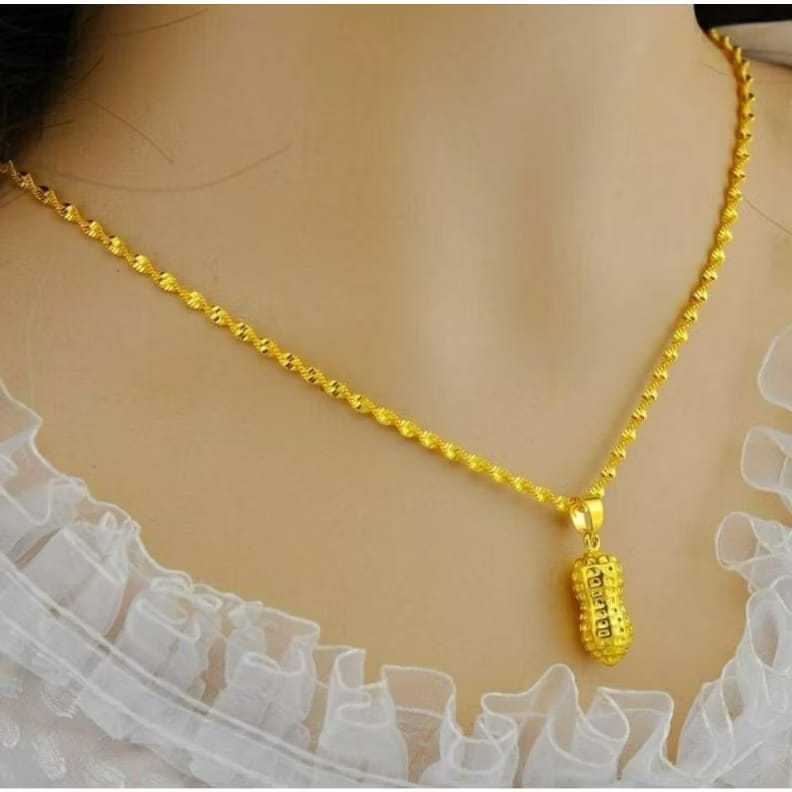 (NRL) สร้อยคอ Toke สําหรับผู้หญิงพร้อมจี้ถั่วลิสงสีทอง SENSEN ACC
