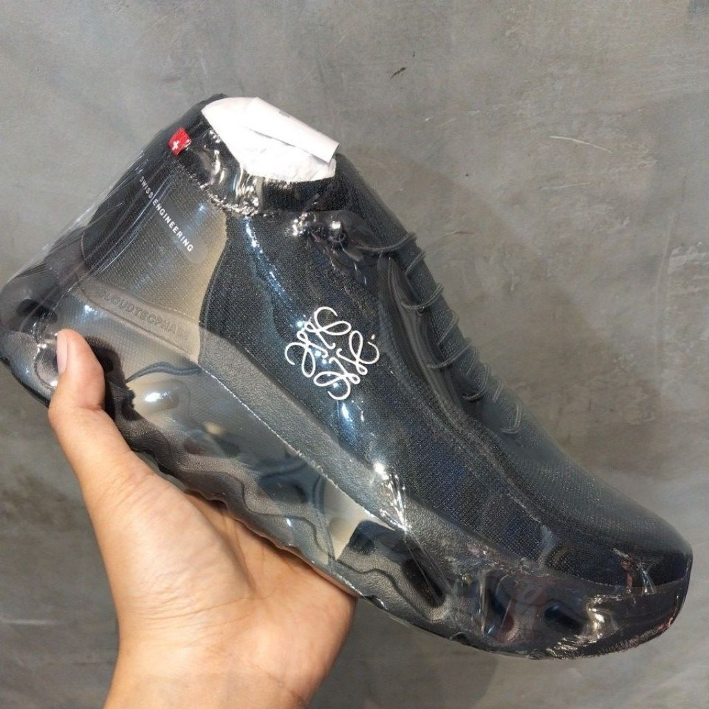 UD LOEWE X ON RUNNING CLOUDTILT GHE7 H0YC LANY R53Y