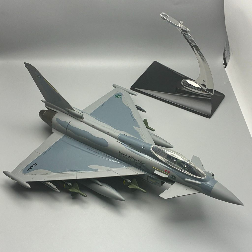 1/48 Typhoon J-10CE J-10 Fighter Saudi Air Force Coating Version เรซินเครื่องบินรุ่น Original Packag