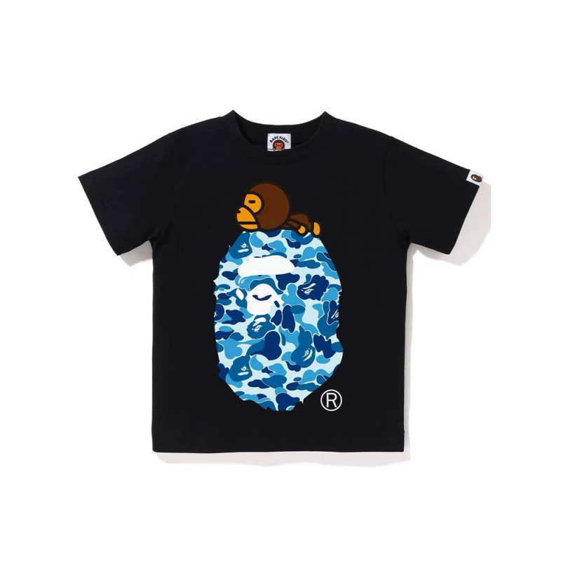 เสื้อยืดแขนสั้นเด็ก BAPE สไตล์ใหม่ พิมพ์ลายพรางลิง ทำจากผ้าฝ้ายเนื้อนุ่ม สำหรับฤดูร้อนปี 2026