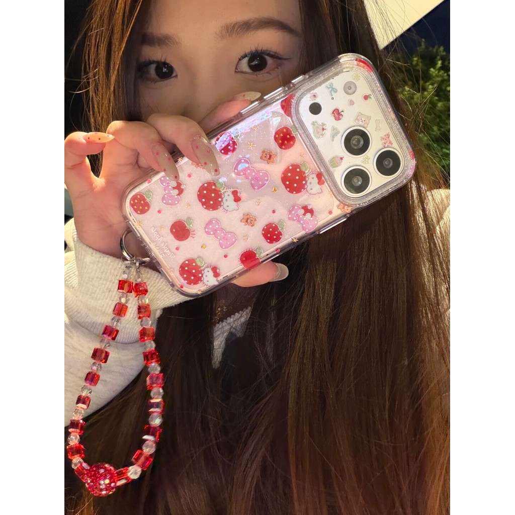 เคสน่ารักโบว์ลายสตรอเบอร์รี่พร้อมโซ่แขวนคลุมทั้งหมดกันกระแทกป้องกันกล้องสําหรับ iPhone 17 Pro Max 16 Pro 15 14 Pro