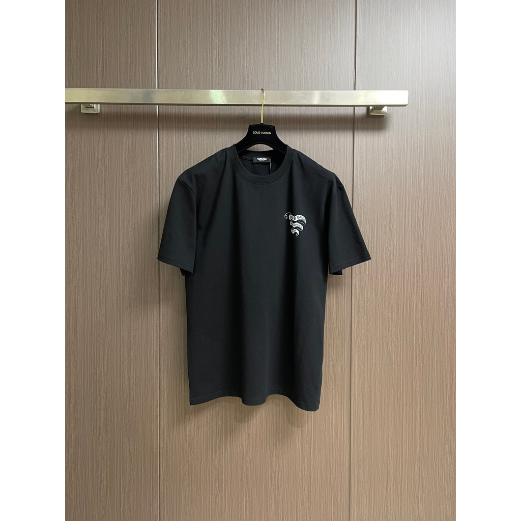 Versace เสื้อยืดผู้ชายและผู้หญิง สไตล์สปอร์ต พร้อมสวมใส่ได้หลากหลายโอกาส