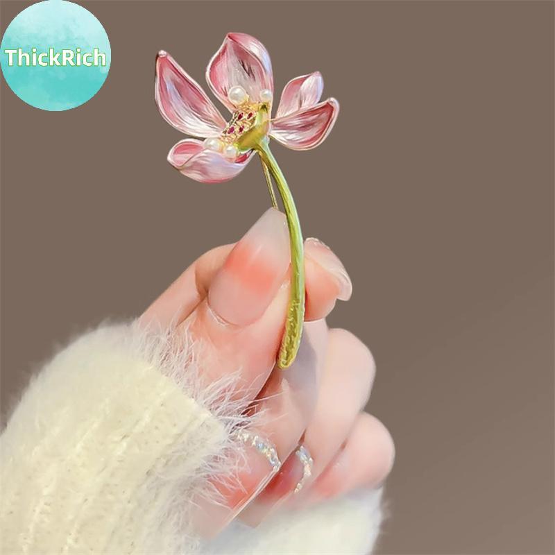 ThickRich แฟชั่นประณีต Lotus ดอกไม้เข็มกลัดสําหรับผู้หญิงสาว Elegant Lotus ดอกไม้ป้าย Creative Tempe