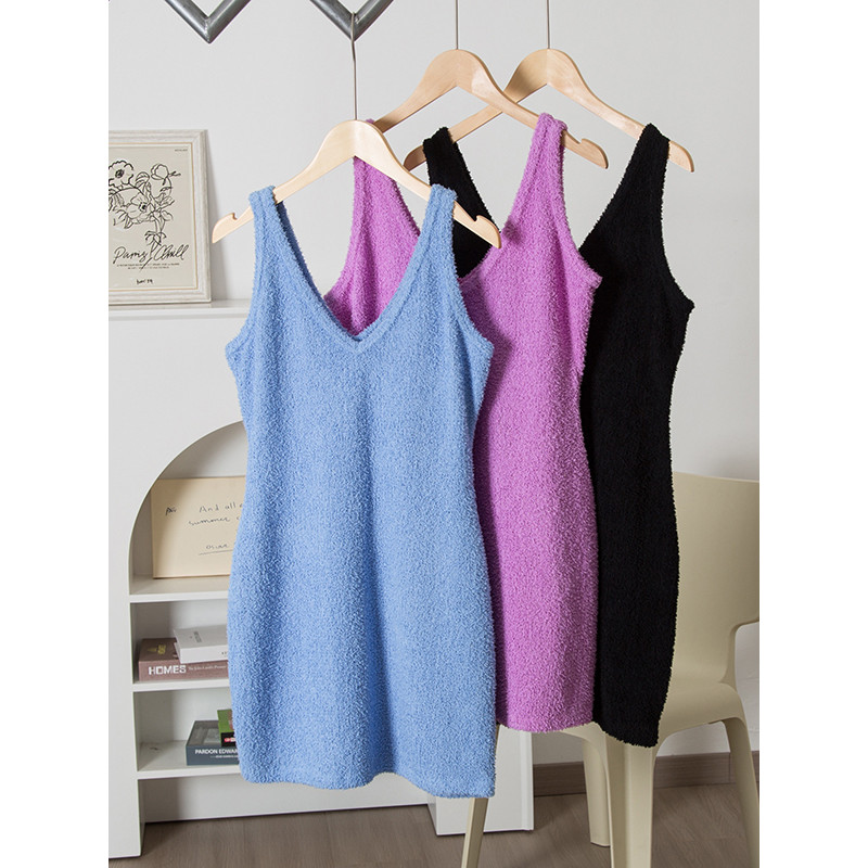 กระโปรงสั้น femur slim-fit สีทึบ ดีไซน์เซ็กซี่ เหมาะสำหรับขายในตลาดต่างประเทศ