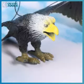 พร้อมสต็อก 1 ชิ้นกลางแจ้ง Eagle ตุ๊กตาแขวนนก Deterrent พลาสติก Eagle เครื่องประดับ Vivid Flying Bird Hawk Decoy Garden หุ่นไล่กา