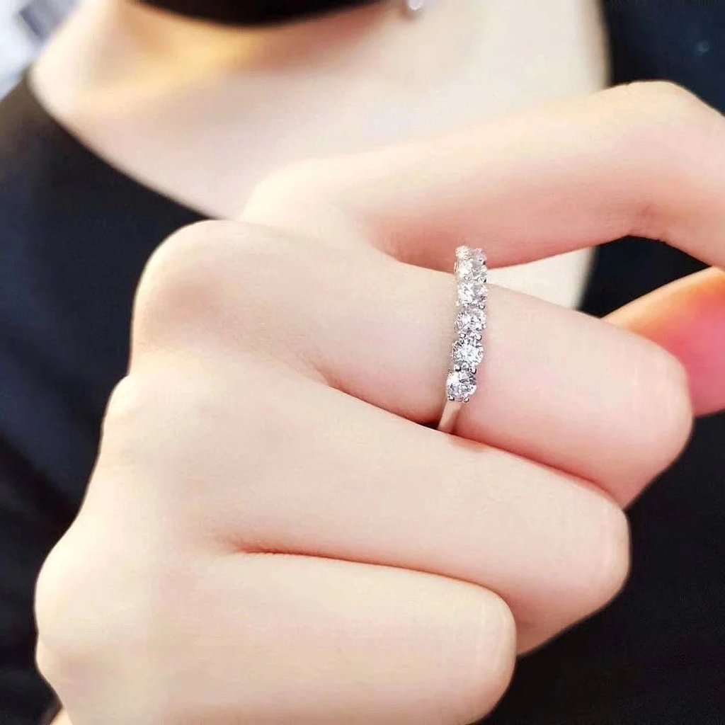 SX3I T Home 7 แหวนเพชรครึ่งคู่