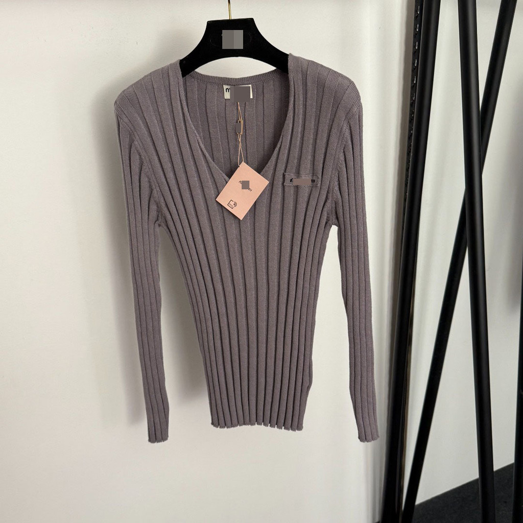 P POG9 MI/Miu-M Temperament Slim-fit Collar Label Letter Pit Stripes V คอยาวขนสัตว์เสื้อถักด้านบน