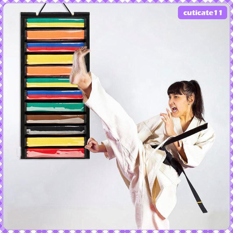 ชั้นวางเข็มขัดเทควันโด 12 ช่อง แขวนผนัง เพื่อสะสมและแสดงผลงาน
