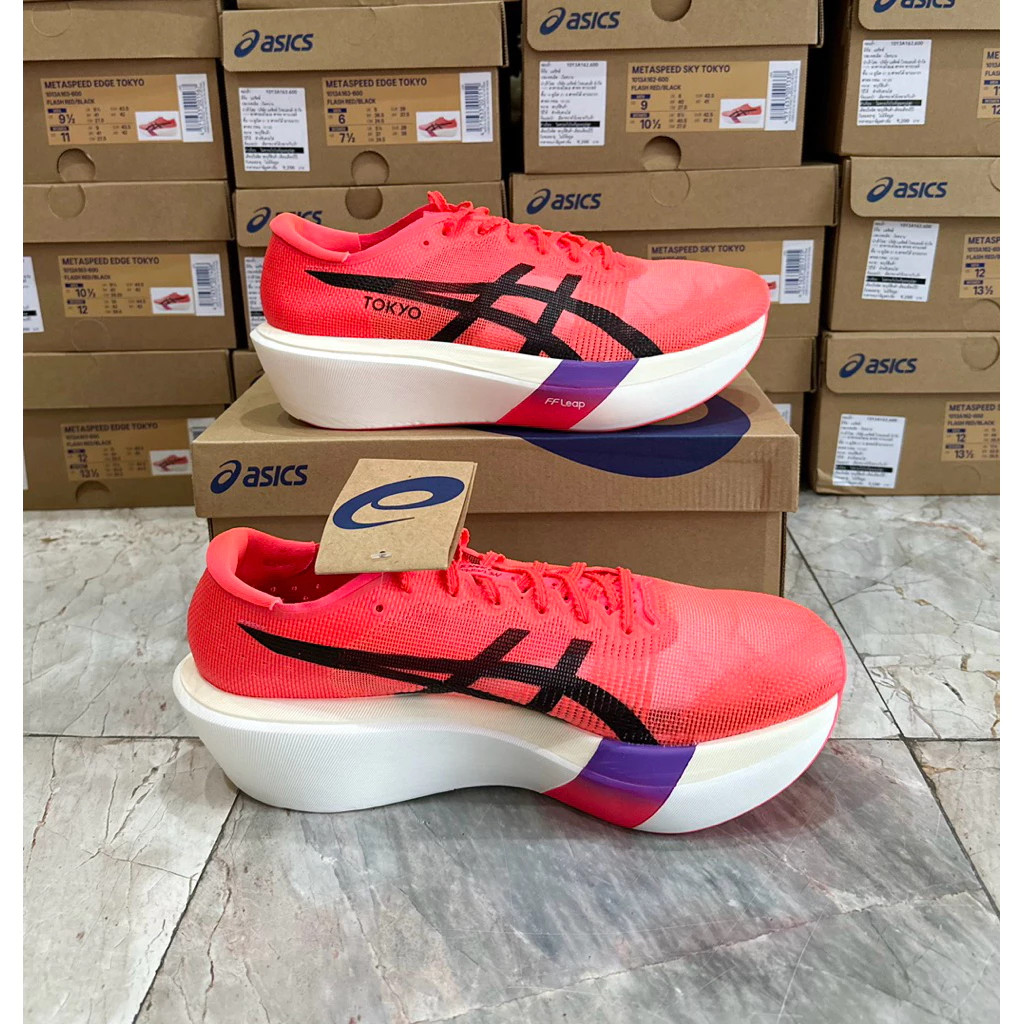 รองเท้าวิ่ง METASPEED™ Series Sky & Edge