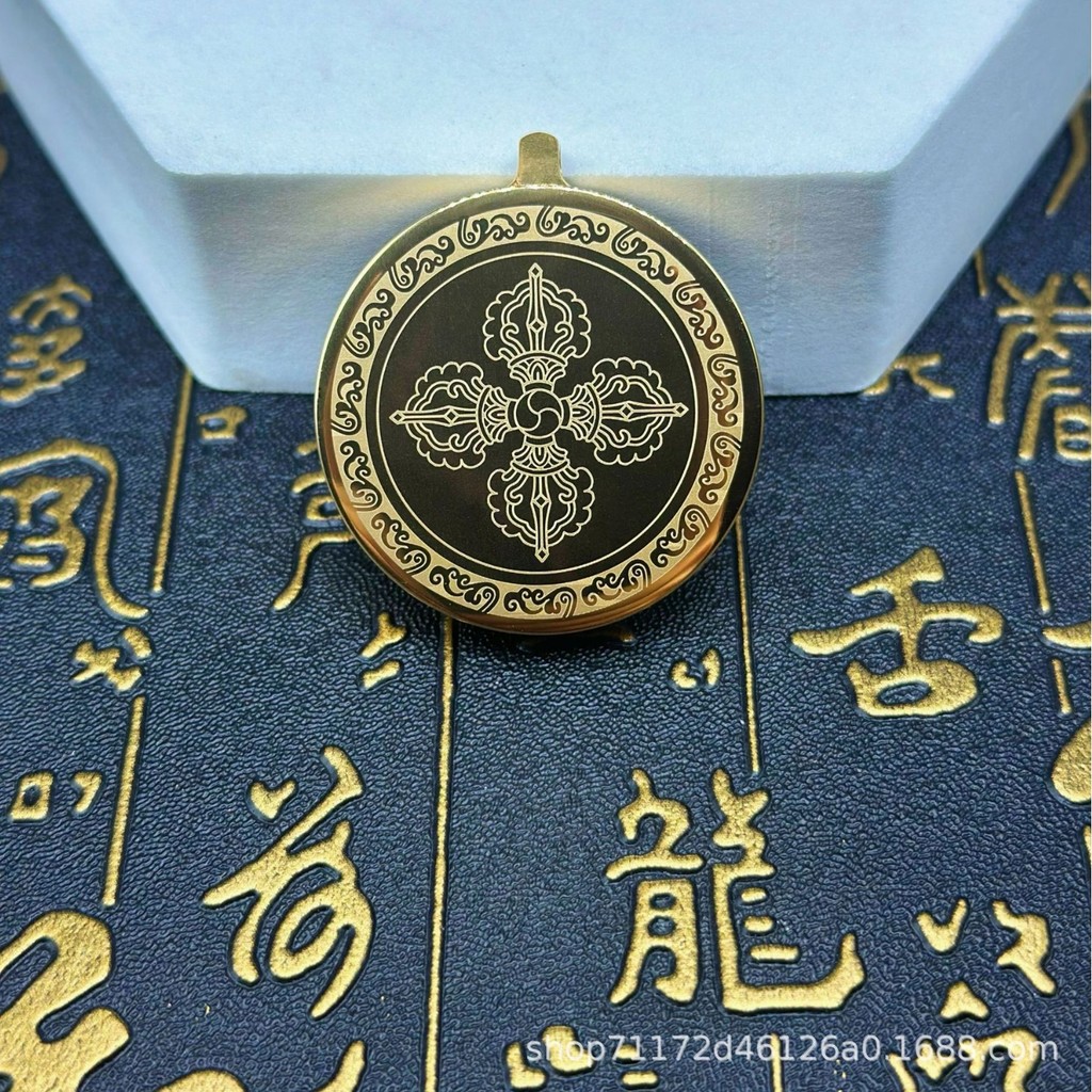 ️ คลังสินค้าพร้อมจัดส่งที่รวดเร็ว 35 มม. Glossy Round Thangka Box Gawu Box Photo Frame Amulet Travel