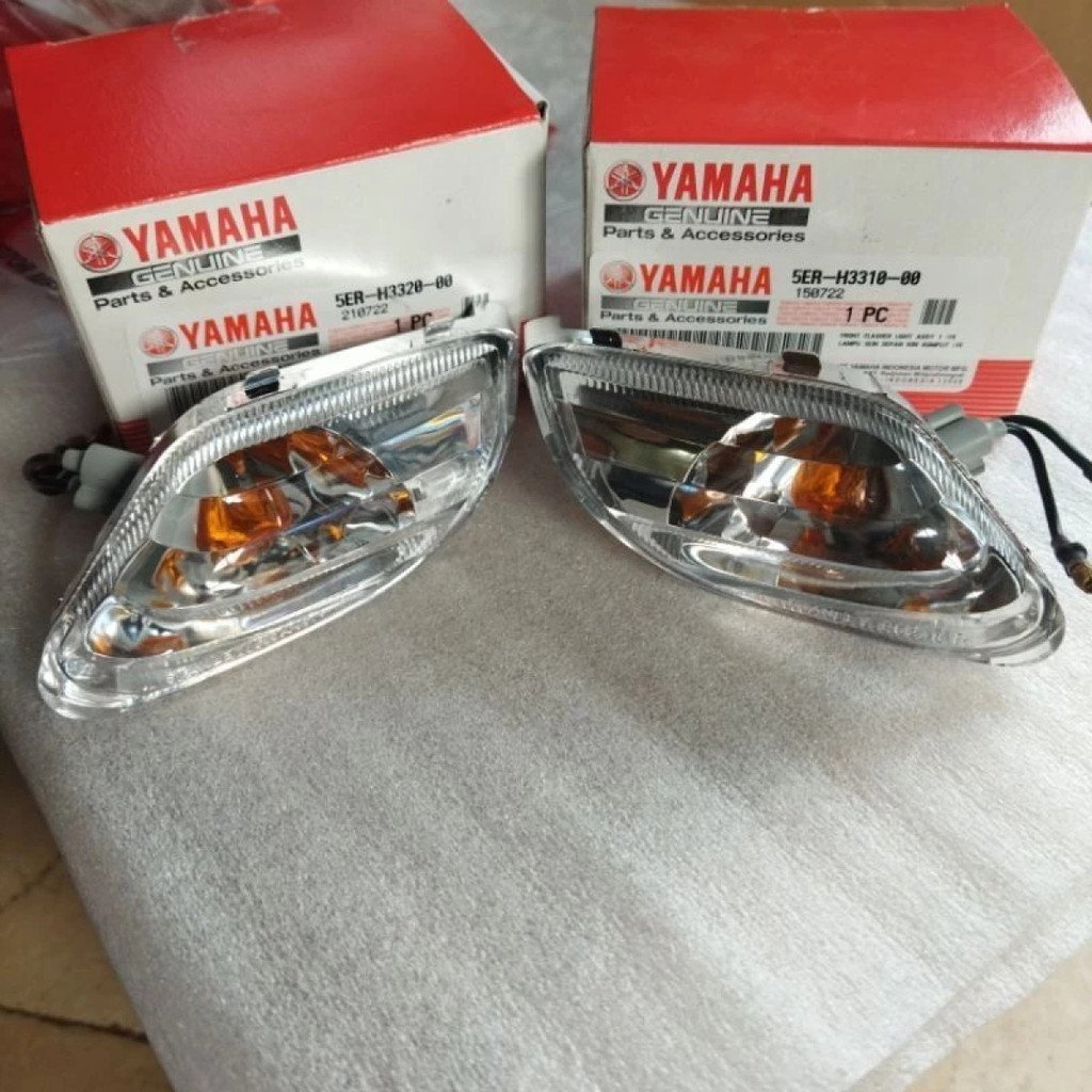 ด้านหน้าเปลี่ยนสัญญาณไฟ F1ZR FIZR VEGA R เก่าขวาเดิม YGP 5ER-H3310-00 5ER-H332-00
