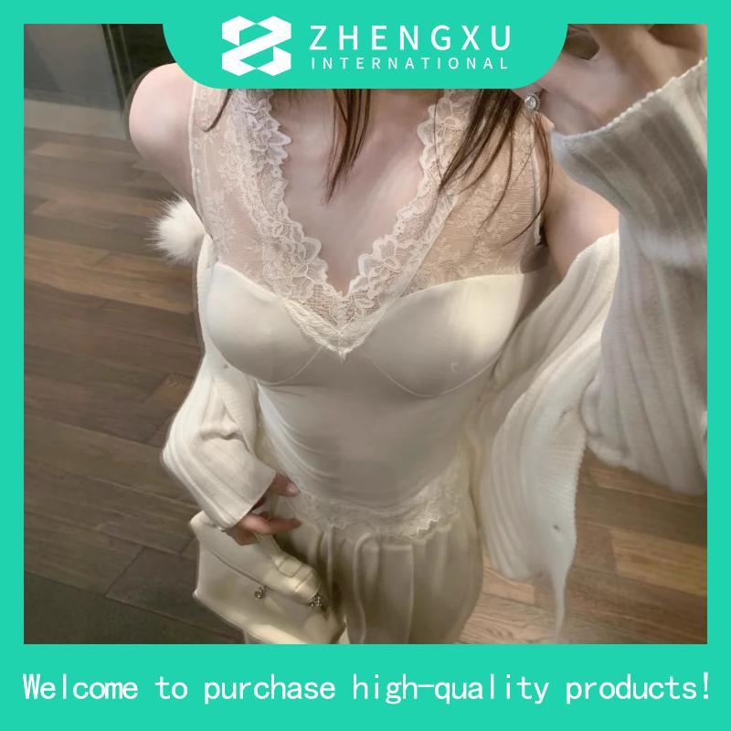 STUDIO UKNOWN - Ada Lace Top เสื้อแขนกุดตกแต่งดีเทล ลูกไม้ช่วงไหล่และชายเสื้อ