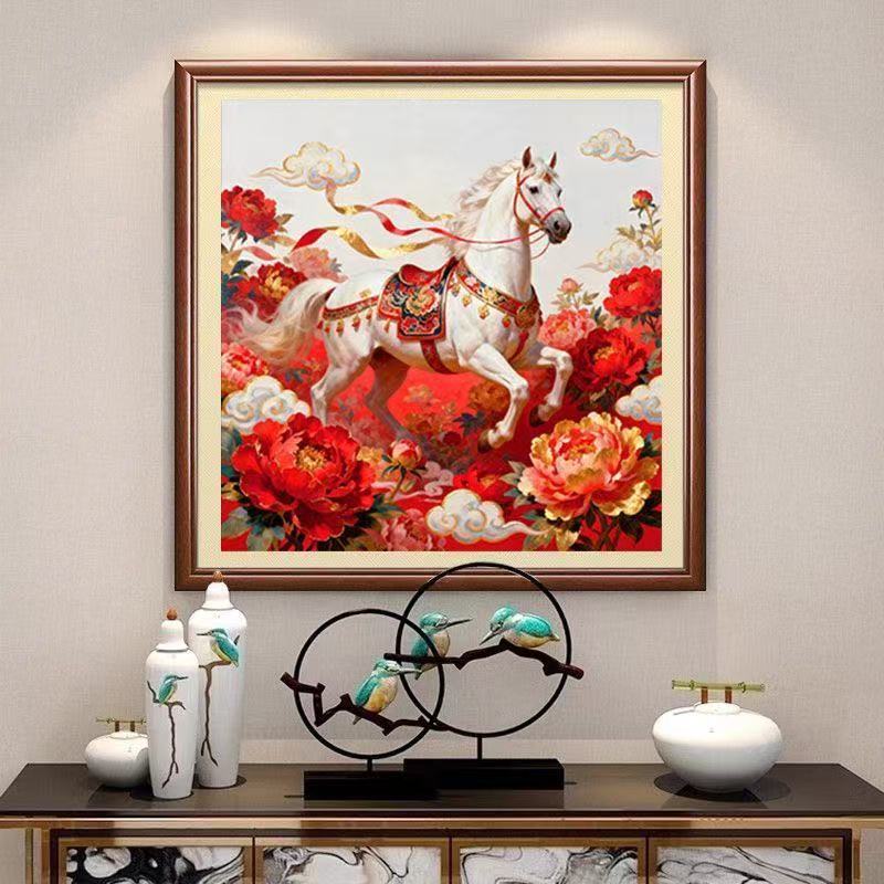 ปักครอสติสสไตล์ใหม่ดอกโบตั๋นสีแดงงานรื่นเริงม้าสีขาวชุดราศีปีม้าโชคดีมือเย็บปักถักร้อย - รูปที่ 4