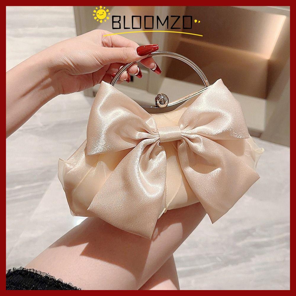 ในสต๊อก BLOOMZO กระเป๋าเชือกทองเหลืองพร้อมโบว์ สำหรับงานยามค่ำคืนและโอกาสพิเศษ