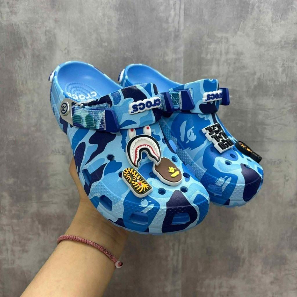 Crocs Classic Clog BAPE x STAPLE – สีน้ําเงิน Camo