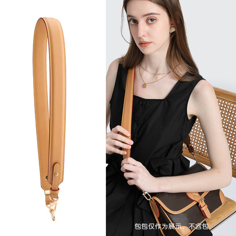 สายคล้องไหล่ LV Baguette Croissant ออกแบบเหมือนหนังวัวสีขี้ผึ้ง สำหรับกระเป๋า messenger