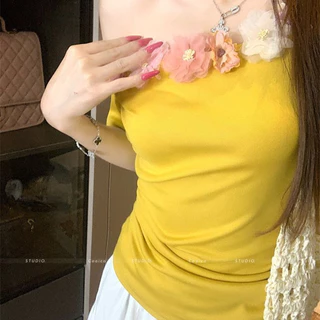 เสื้อผ้าผู้หญิงฤดูร้อนใหม่ ออกแบบสไตล์แฟชั่นฝรั่งเศส กระโปรงหยิกเอวอ่อนโยน ไหล่เปิด สลิม핏