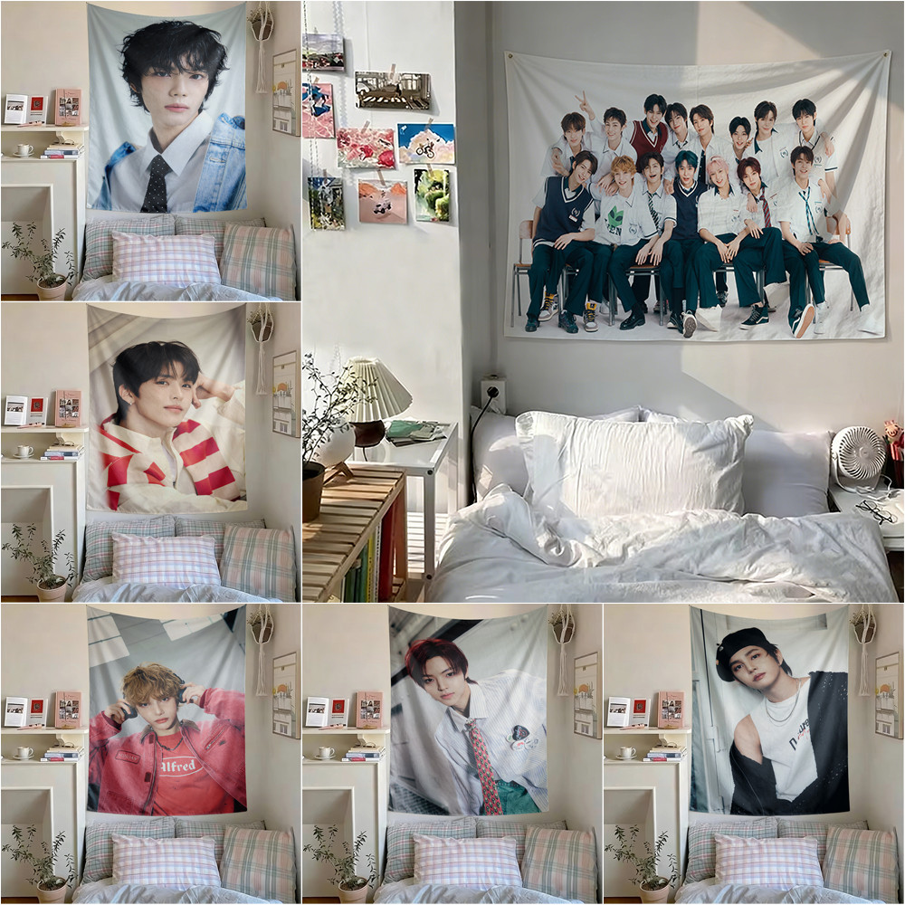 Kpop SMTR25 พรมติดผนังพร้อมคลิปโพลีเอสเตอร์ Tapestries แขวนผนังห้องนอน