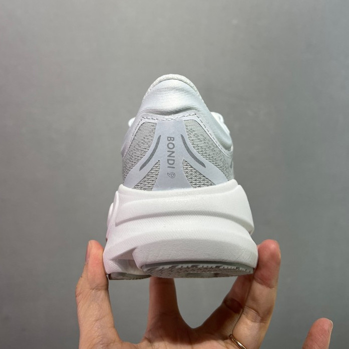 รองเท้าวิ่ง Hoka Bondi 9 สำหรับผู้หญิง