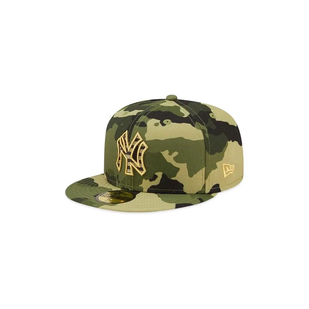 NEW ERA Yankees Armed Fourth Day 59 Fifty Cap Camo Unused