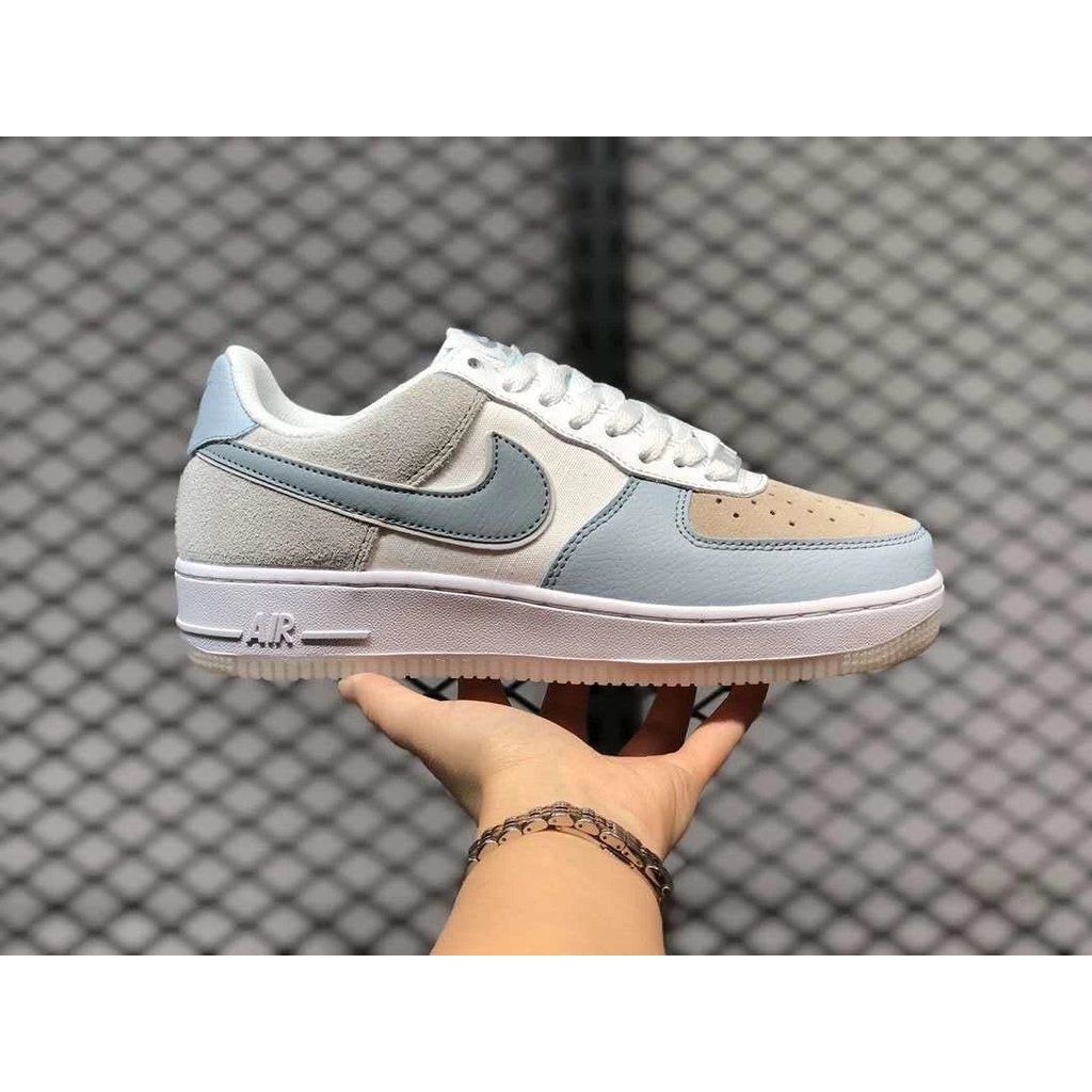 รองเท้าผ้าใบ Awesome Awesome