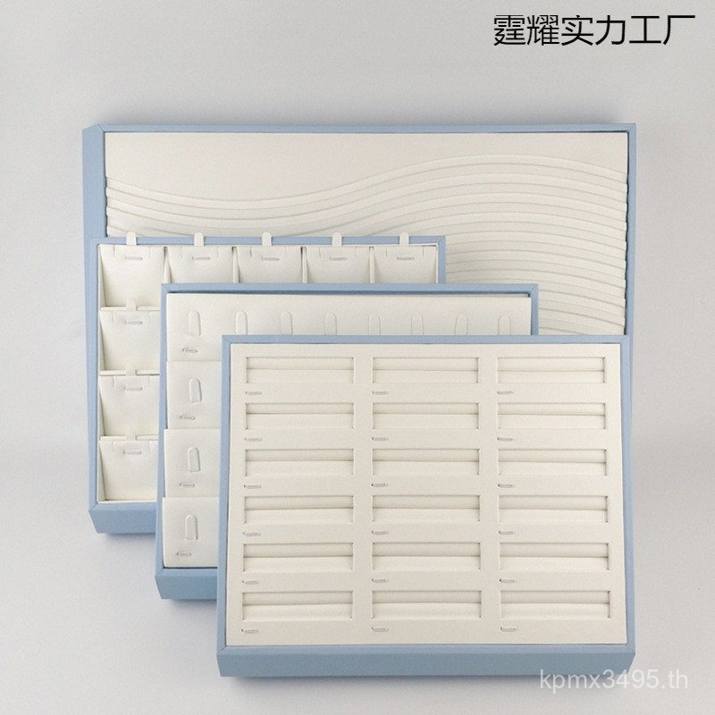 อุปกรณ์ประกอบฉากแสดงเงินแพลทินัมสีฟ้าแสดงเครื่องประดับสร้อยข้อมือจดหมายพรีเมี่ยมมุกเคาน์เตอร์สร้อยคอ