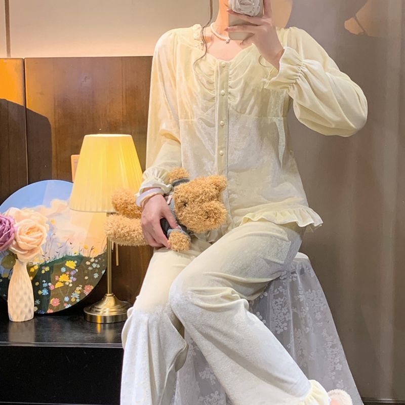 ผู้หญิง High-End ชุด v สไตล์แฟชั่นฤดูหนาวสไตล์ใหม่ Loungewear Palace Sense 2025 คอ cod แขนยาวฤดูใบไม