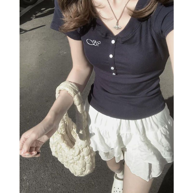 Cod สไตล์อเมริกันไหล่อย่างเป็นทางการปุ่ม V คอแขนสั้นเสื้อยืดผู้หญิงฤดูร้อนสาวร้อน Niche Design Slim-