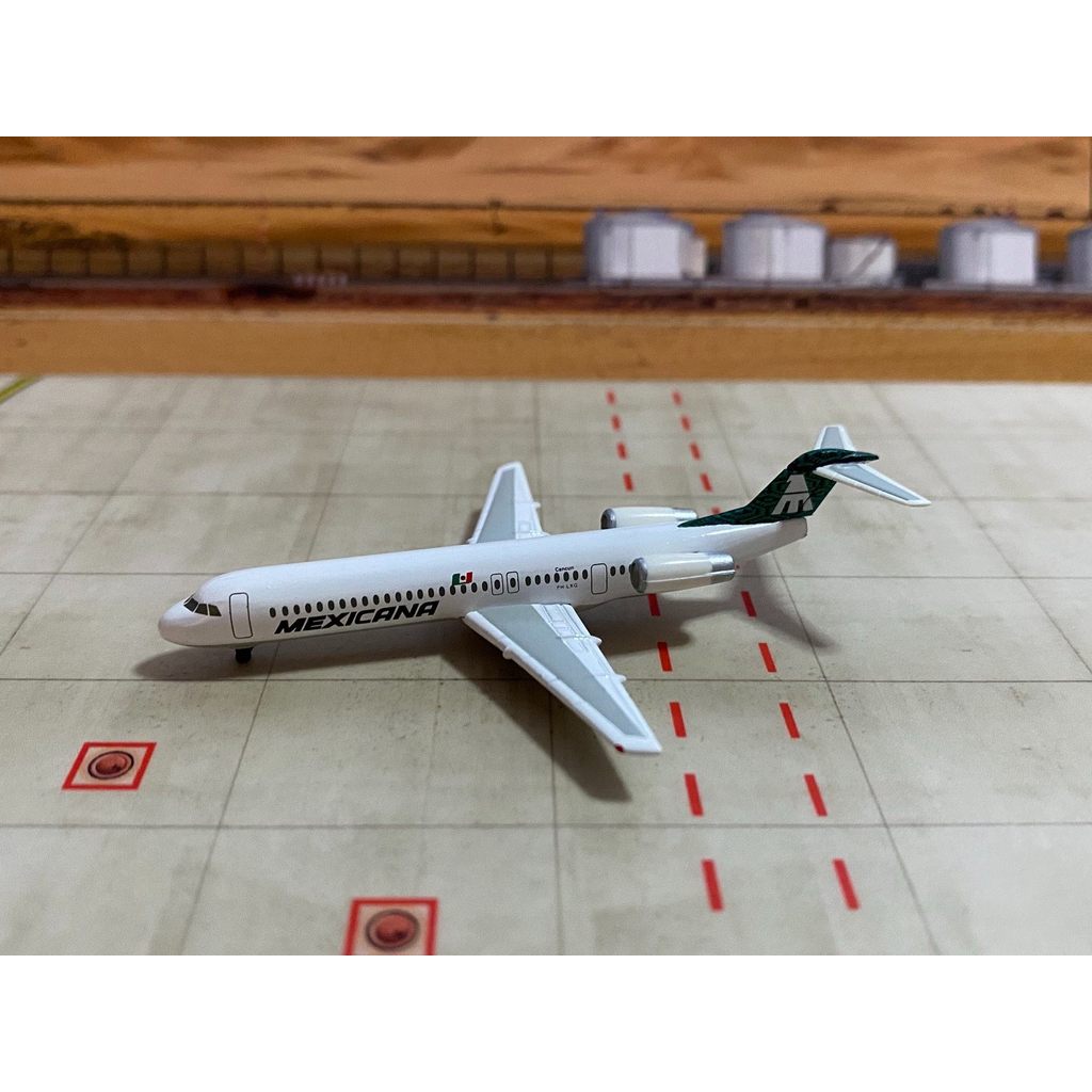 Herpa 509251 Mexicana Fokker100 1: 500 เครื่องบินยุคกลาง ทราย ถ้าคุณมีสีเหลือง โปรดอย่าถามที่หลบภัยไ