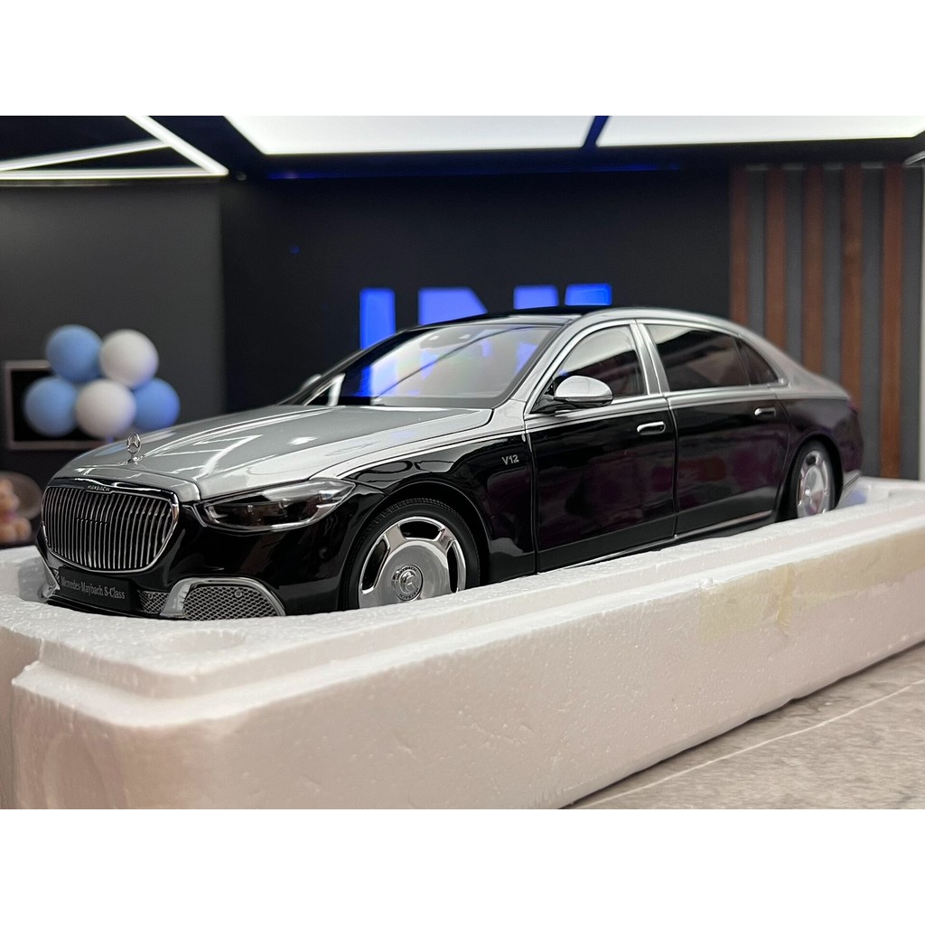 [คลังสินค้าพร้อม] คลังสินค้าพร้อมจัดส่งทันที AR Alloy 1: 18 Mercedes-Benz McBach S680 สีดําสีเงินจับ