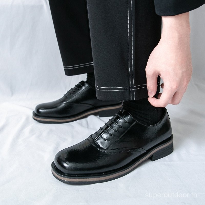 Retro ผู้ชายอย่างเป็นทางการ Laces Up รองเท้า Brogues ธุรกิจทํางานไม่ลื่นออกแบบสํานักงานคุณภาพสูงสบาย