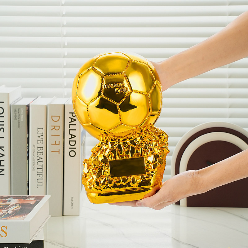 ของขวัญเกมฟุตบอล Golden Ball Award C Romesi MVP Boots Trophy Golden Ball Award Model