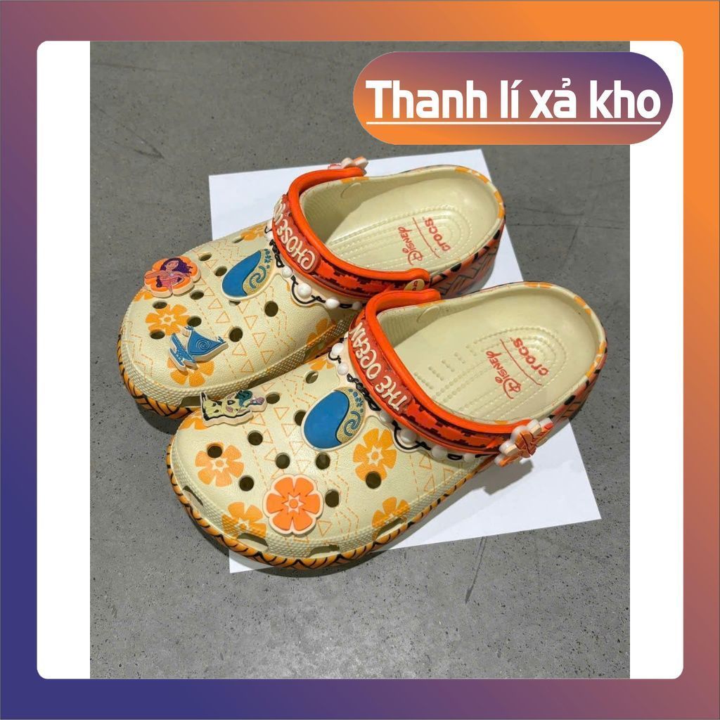 รองเท้าแตะจระเข้ x Disney Moana Classic Clog ทุกสี มีภาพแนบตามรูป