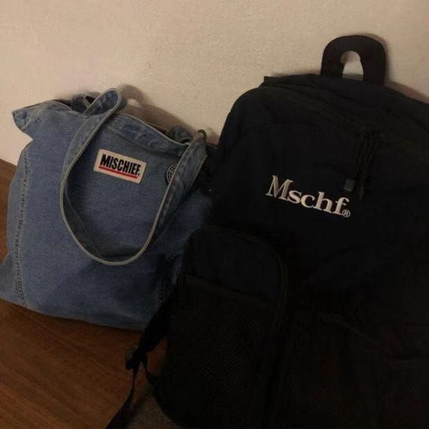 [อีกครั้ง コン คานะ] MSCHF ที่กําหนดเองเวอร์ชั่นเกาหลีจดหมายเย็บปักถักร้อยโลโก้กระเป๋า เชือกรูด เดินทา