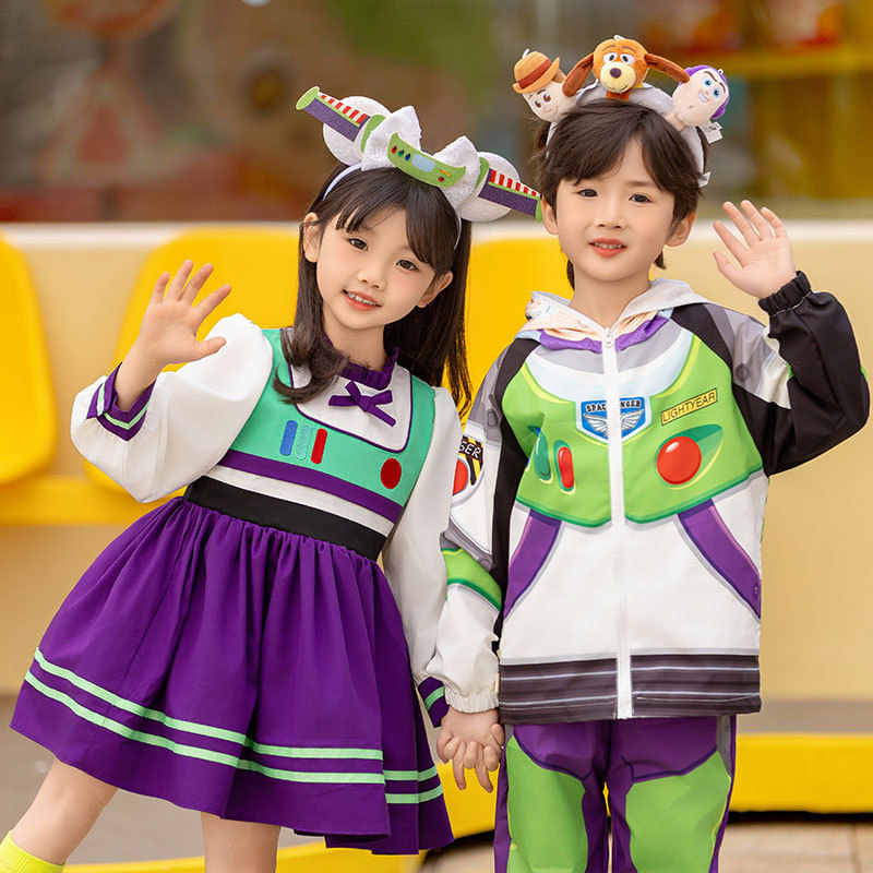 เสื้อผ้าและการ์ตูนยุติธรรมสองมิติสำหรับเด็กผู้หญิงจาก Disney Toy Story Buzz Lightyear