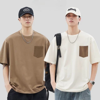 Chaistyle แขนสั้นผู้ชาย สไตล์ญี่ปุ่น เสื้อยืดแขนสั้น คอกลม มีกระเป๋า แฟชั่นเรียบง่าย สีตัดกัน ง่ายต่อการแมทช์ สีดำ สีขาว