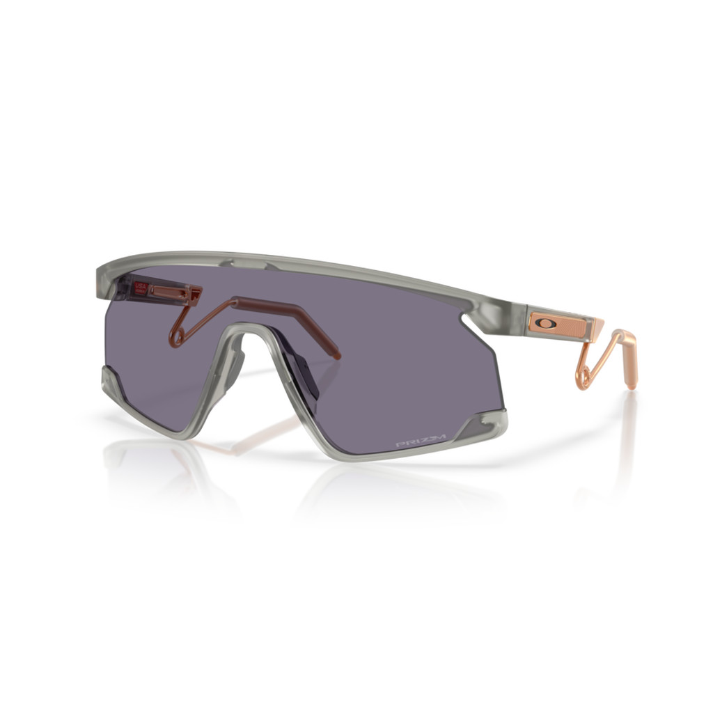 แว่นกันแดด OAKLEY OO9237-13 Bxtr metal