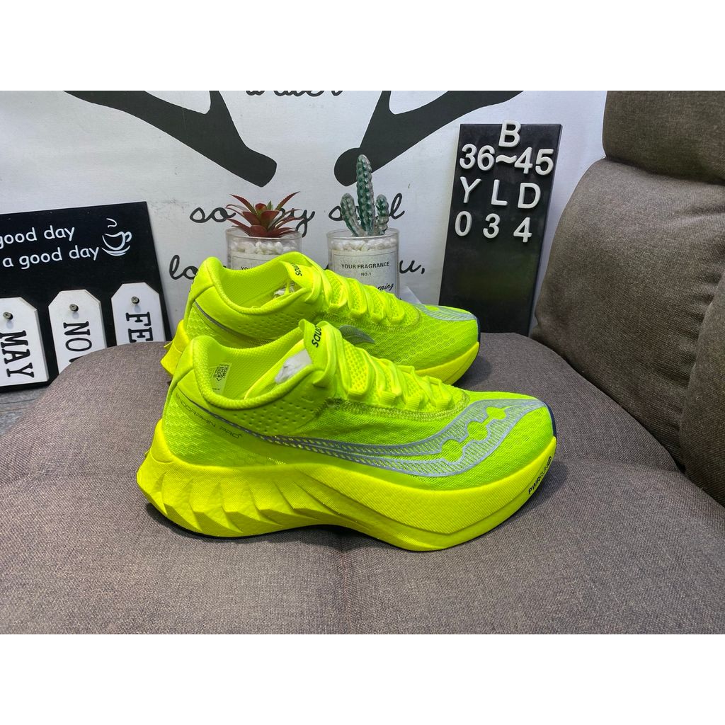 Saucony Endorphin Pro 4 Marathon Racing Carbon Plate Training Running Shoes Men Women Display