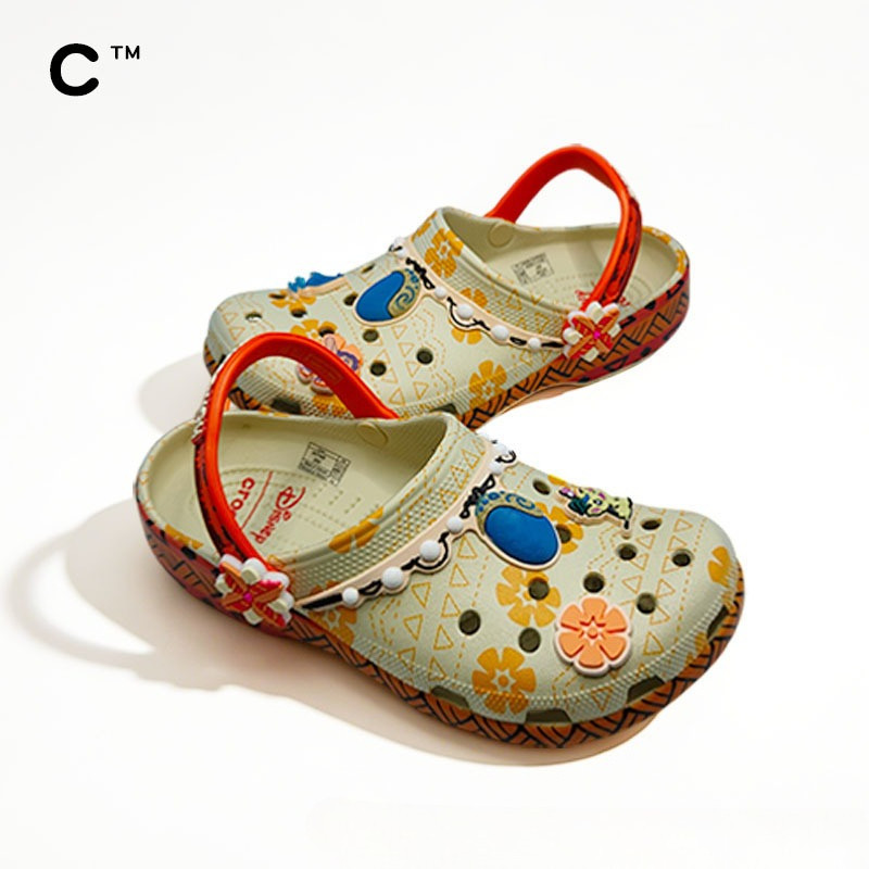 Cross Moana รองเท้ารูรุ่นที่สอง Disney Co-Branded Original Savage Tribe การ์ตูนอะนิเมะรองเท้าแตะสบาย