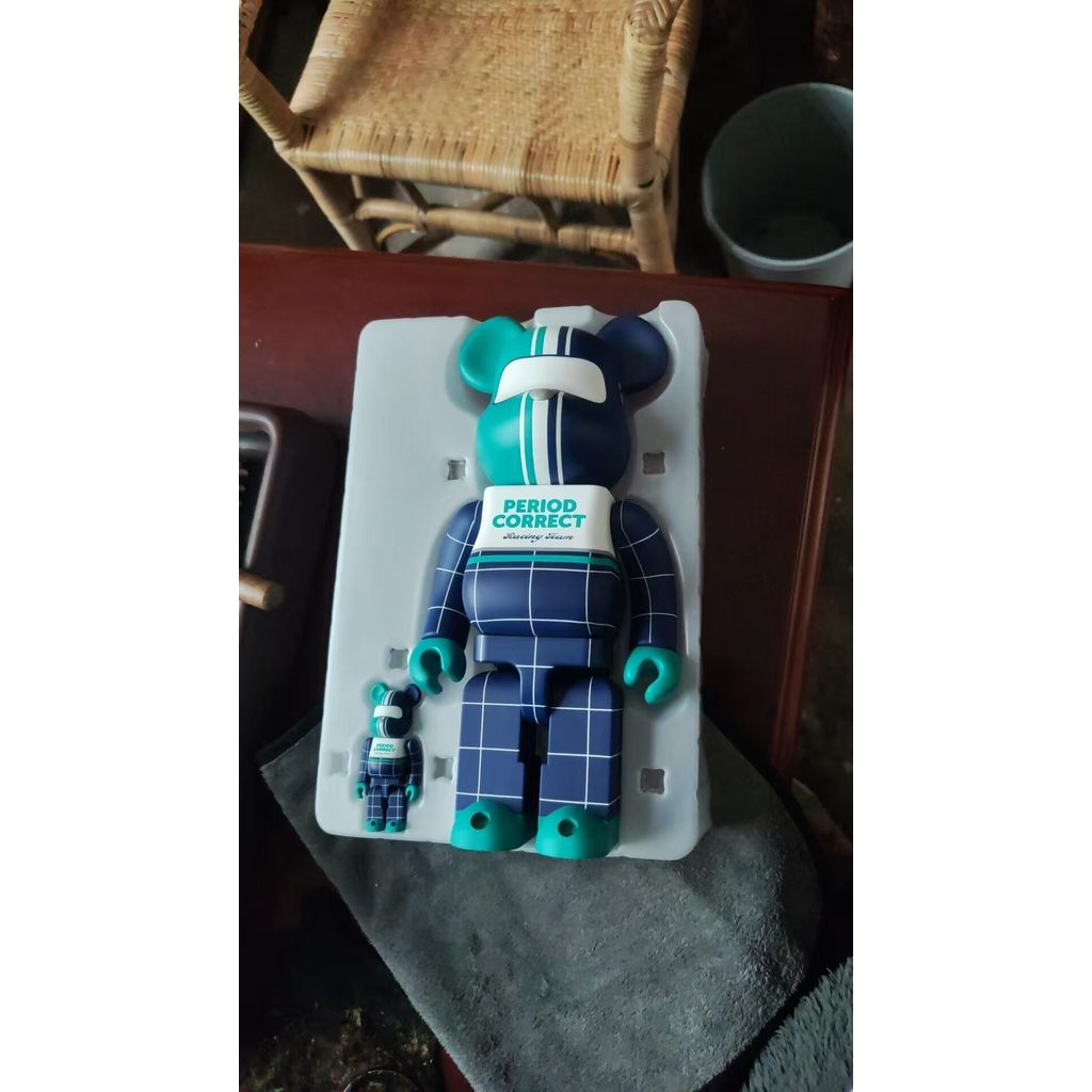 Hot Wheels rlc Period Correct Co-Branded Violent Bear brick Suit Mercedes-Benz 190e 100% 400% ใหม่เอ