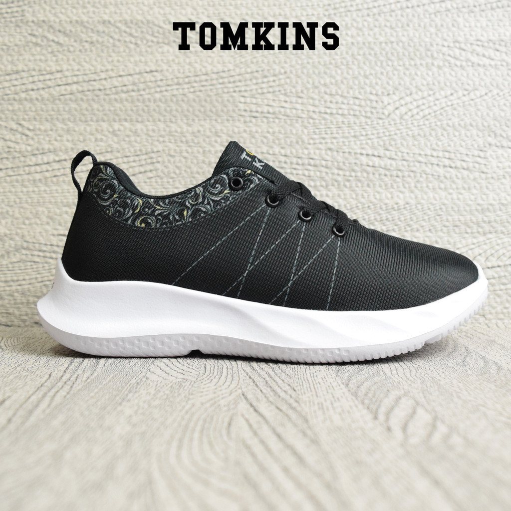TOMKINS Anora - รองเท้านักเรียนหญิงสีดําและสีขาว