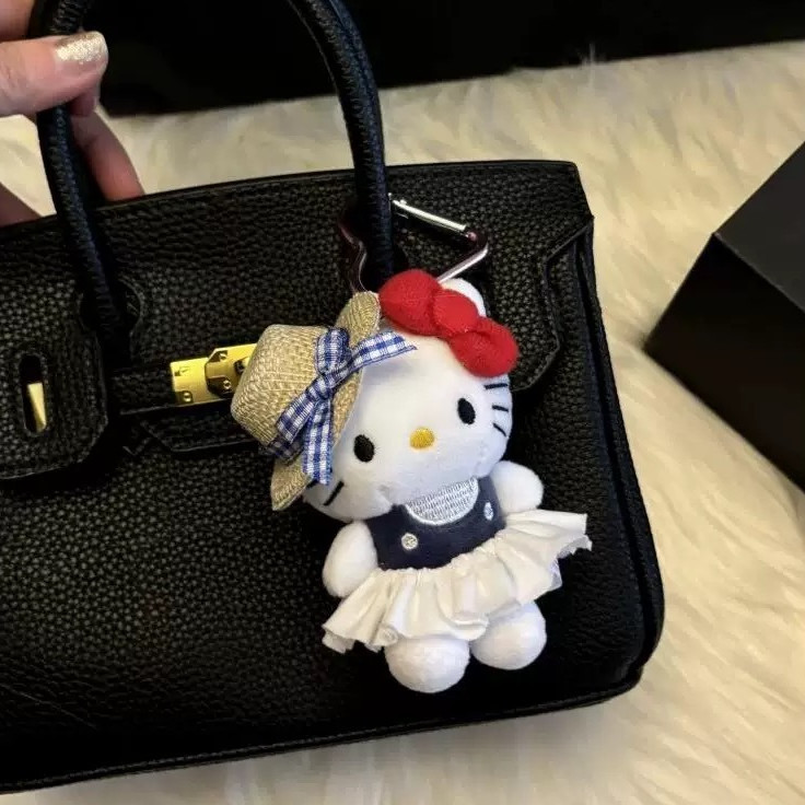 การ์ตูน Plush Sanrio Hello Kitty พวงกุญแจจี้น่ารักตุ๊กตาพวงกุญแจประณีต Creative กระเป๋าเป้สะพายหลังอุปกรณ์ตกแต่งของขวัญ