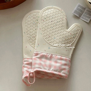 ถุงมือไมโครเวฟ ถุงมือกันความร้อน insลายสก๊อตสีชมพู