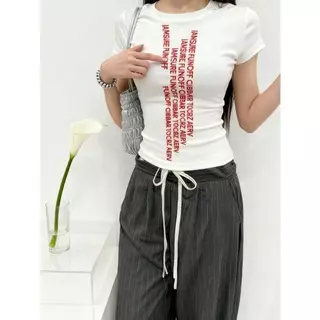 SuitcuteA009-0136 เสื้อยืดแขนสั้นคอกลมพิมพ์ลายดอกไม้เหมาะสำหรับผู้หญิง