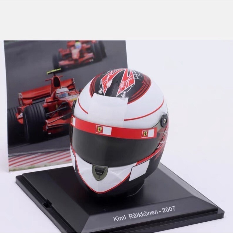 สต็อกพร้อมใหม่เอี่ยม Kimi Ferrari F2007 F1 Ferrari Fleet Helmet รุ่น 2007 Helm 1: 5 Spark