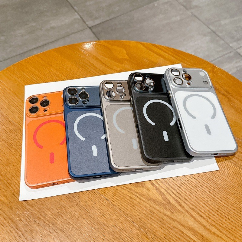 Second Change 17 for Iphone16promax Frosted Magnetic Suction Phone Case Apple 17 Comes with Lens Pro
