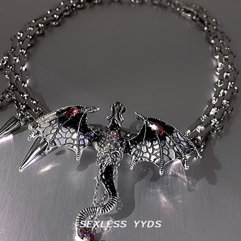 Please yyds สร้อยคอมังกรโลหะหนักผู้หญิงหรูหรา Niche Design Dark สไตล์ Clavicle Chain ผู้ชายสไตล์อินเ