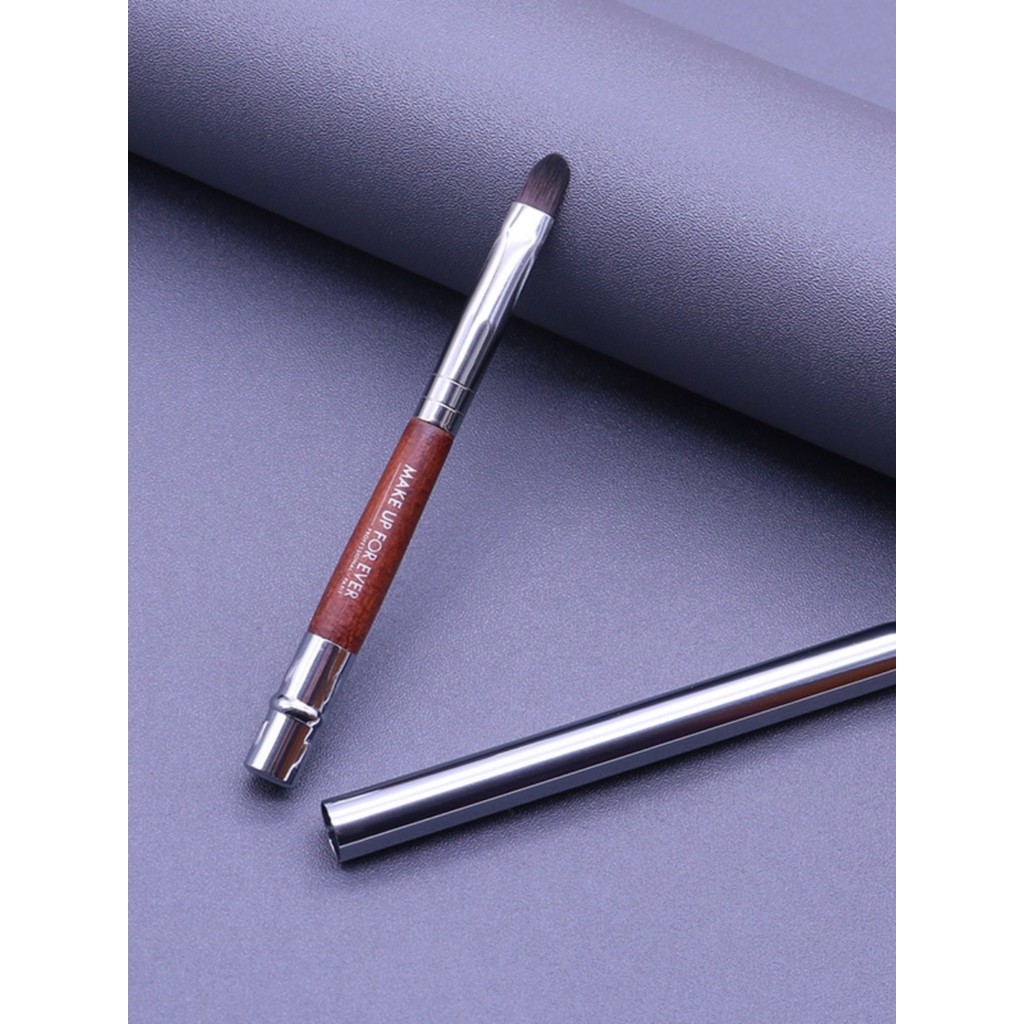 lip liner ลิปไลเนอร์ MAKE UP FOR EVER MAKE UP FOR EVER 304 แปรงทาปากแบบพกพา แปรงลิปสติก แปรงคอนซีลเล