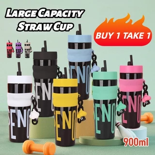 ღ 【ซื้อ 1 แถม 1】 ขวดน้ำกันรั่วซึม 900 มล. พร้อมหลอดดูดและเชือกสำหรับพกพา เหมาะสำหรับเดินทางและเล่นกีฬา