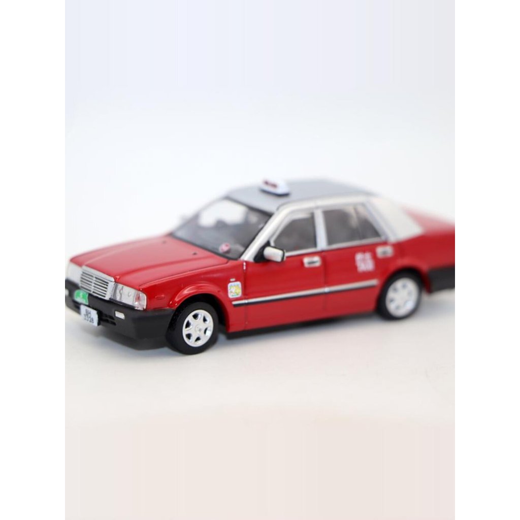 [โมเดลรถ] Tiny Micro Shadow 1 64 Nissan Cedric Y31 Strawi Japanese c Duke Y31 โมเดลแท็กซี่ฮ่องกง